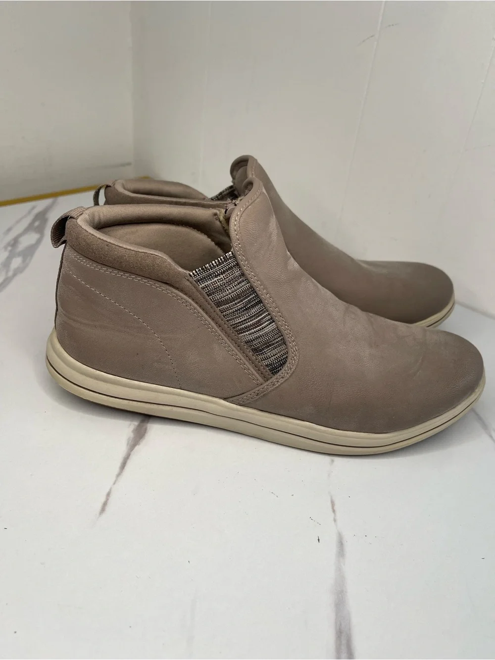 Clarks Cloudsteppers Casual Booties-Breeze Clover-Taupe- Size 8.5M